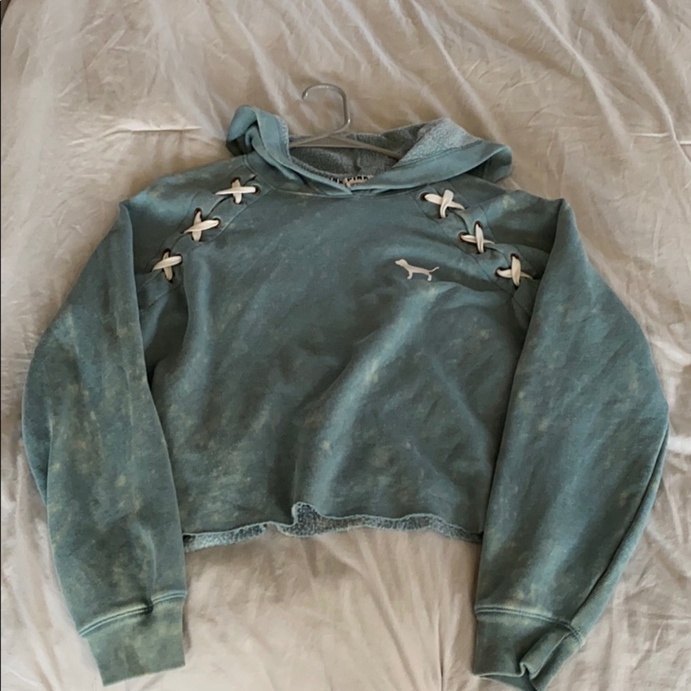 Super cute Victoria secret pink crop hoodie